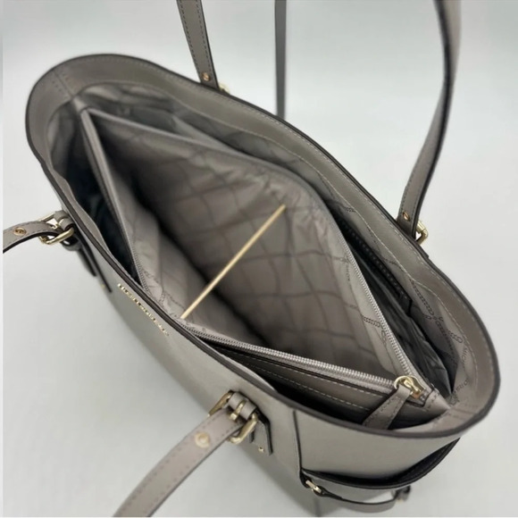 Michael Kors Voyager Tote Bag Pearl Grey - Picture 7 of 11